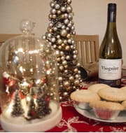 How To Create A Warm And Festive Dining Table For Christmas