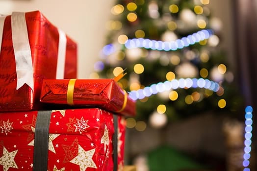 2 BILLION Already Spent on Christmas In The UK This Year!
