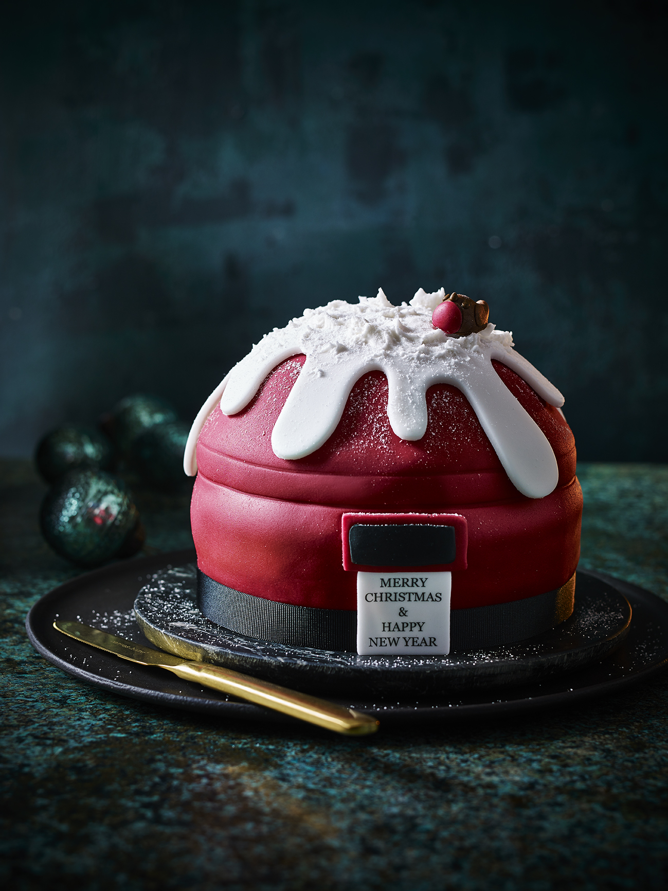 hand_decorated_christmas_post_box_cake_1kg_15_highres Under The