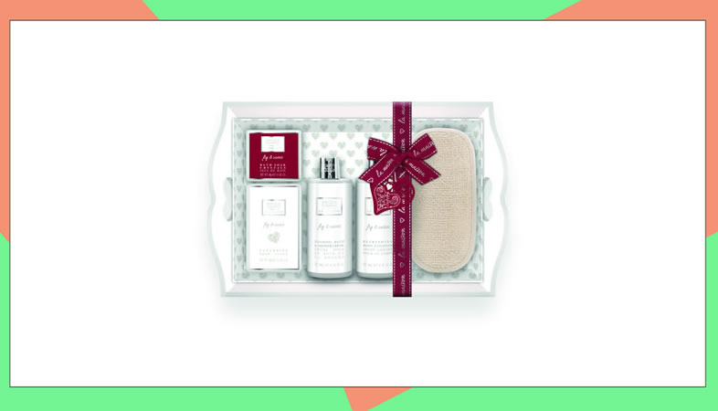 Image of Baylis and Harding Cassis gift set