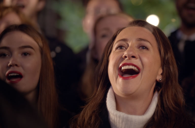 Boots Christmas advert - Claire in the choir