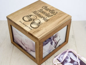 Christmas Gift Review 2019: Personalised Oak Photo Keepsake Box