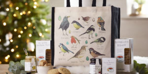 Facebook Giveaway: WIN Lakeland Exclusive Garden Birds Hamper Tote