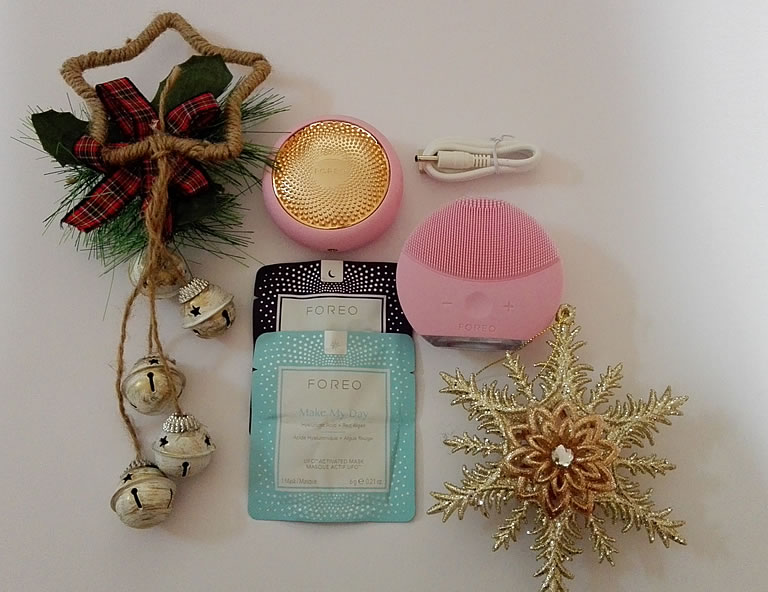 Image of Foreo picture perfect gift set