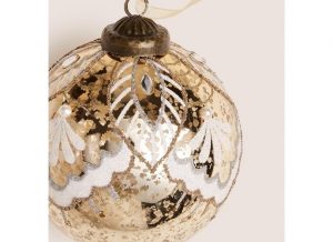 Marks & Spencer - Lace and Mercury Bauble with Pearl