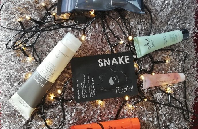 Latest In Beauty - Advent Calendar - 2020 - Contents