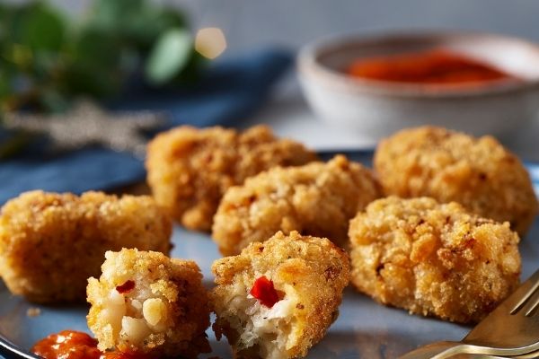 Asda Christmas Food 2021 - Asda Christmas Food 2021 - Vegan Crab Croquettes with Red Pepper & Roasted Garlic Puree
