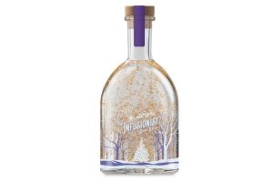 Aldi Infusionist 23 Carat Gold Flake Blackberry Gin Liqueur