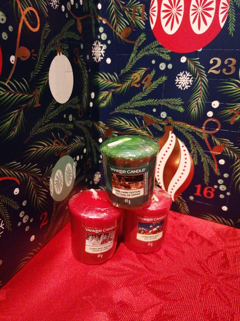 Yankee Candle Christmas Advent Calendar Book Candles Included