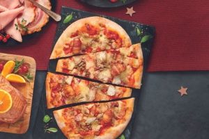 Aldi Pigs in Blankets Festive Pizza