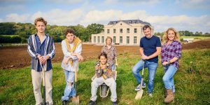 Channel 4 announces Sarah Beeny’s New Life in the Country Christmas special