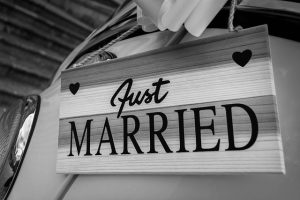Most magical Christmas wedding decorations