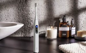 Christmas Gift Review 2022: Oclean X Pro Elite Electric Toothbrush