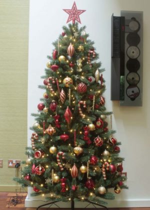 The 5ft Pre-lit Ultra Devonshire Half Tree Warm White Lights