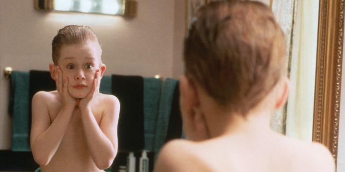 Home Alone - Kevin applying aftershave - Disney