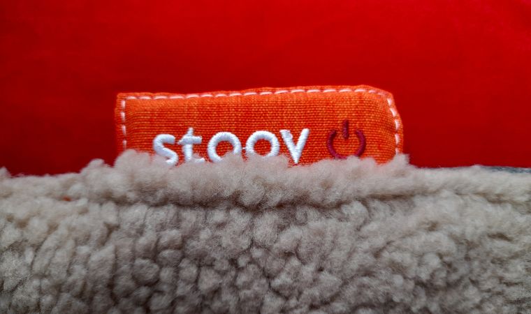 Stoov Big Hug XL on button