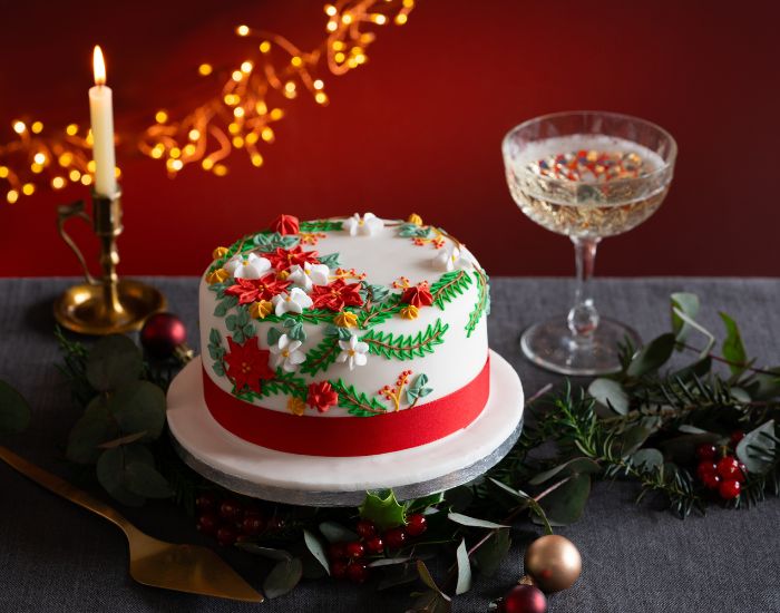 Biscuiteers Wreath Christmas Cake - £65