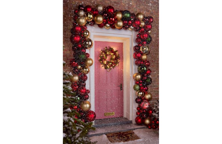 Christmas Doorscaping - B&m Bauble Doorway