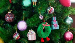 B&M’s Christmas 2025 Unveiled: Big Bows, Lametta & Grinch!