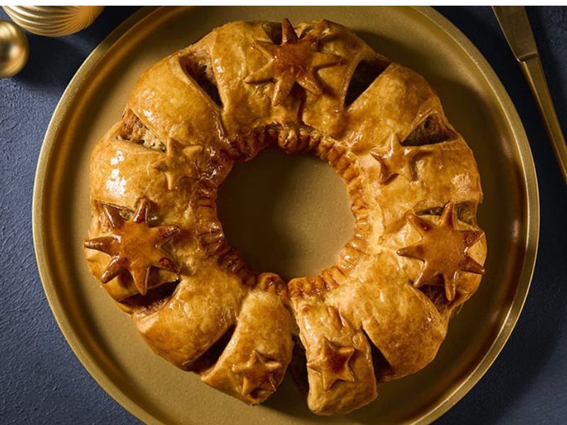 Morrisons Christmas Food 2025 - The Best Sausage Roll Wreath