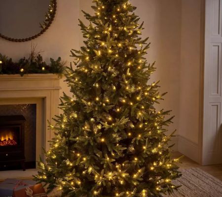 Best Christmas Trees 2026 - Very 7Ft Wonderland Pre Lit Tree With Memory Wire And Easy Light Function