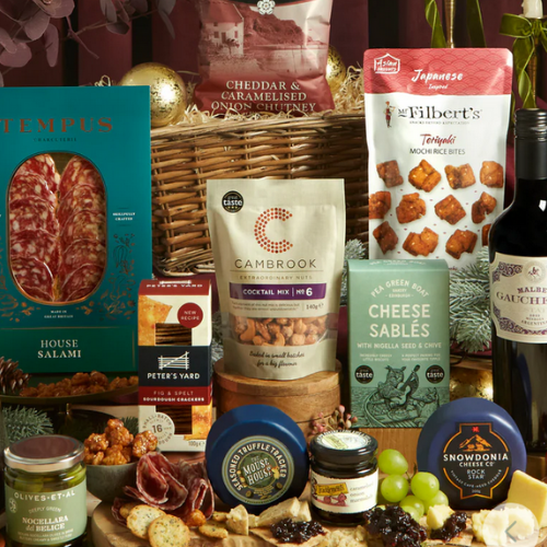Best Christmas Hampers 2025 - Hampers Christmas Eve Wine & Nibbles Gift Basket