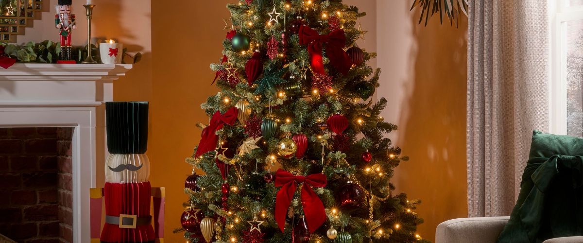 B&Q Christmas 2026 - Timeless Traditions